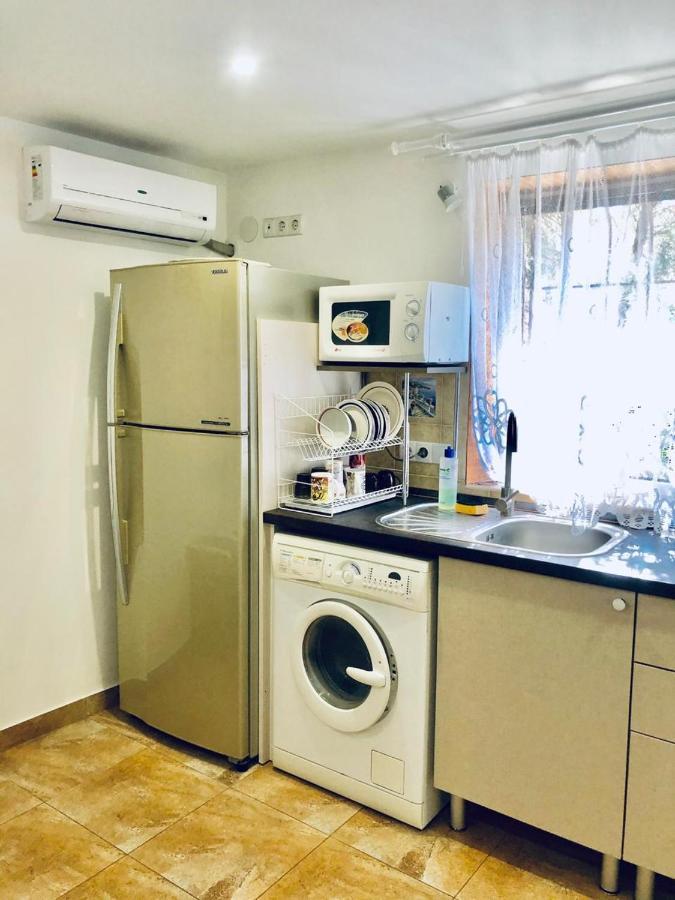Студия С Двориком В Отраде Odessa Exterior foto