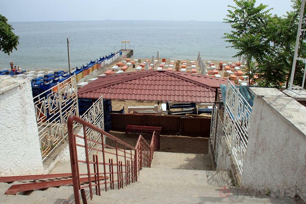 Студия С Двориком В Отраде Odessa Exterior foto